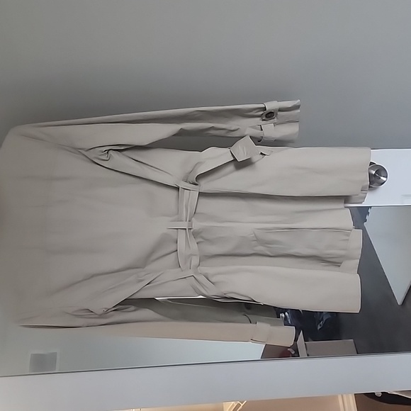 Jacket - Picture 2 of 3